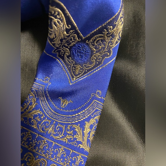 Versace Vintage - Picture 1 of 5